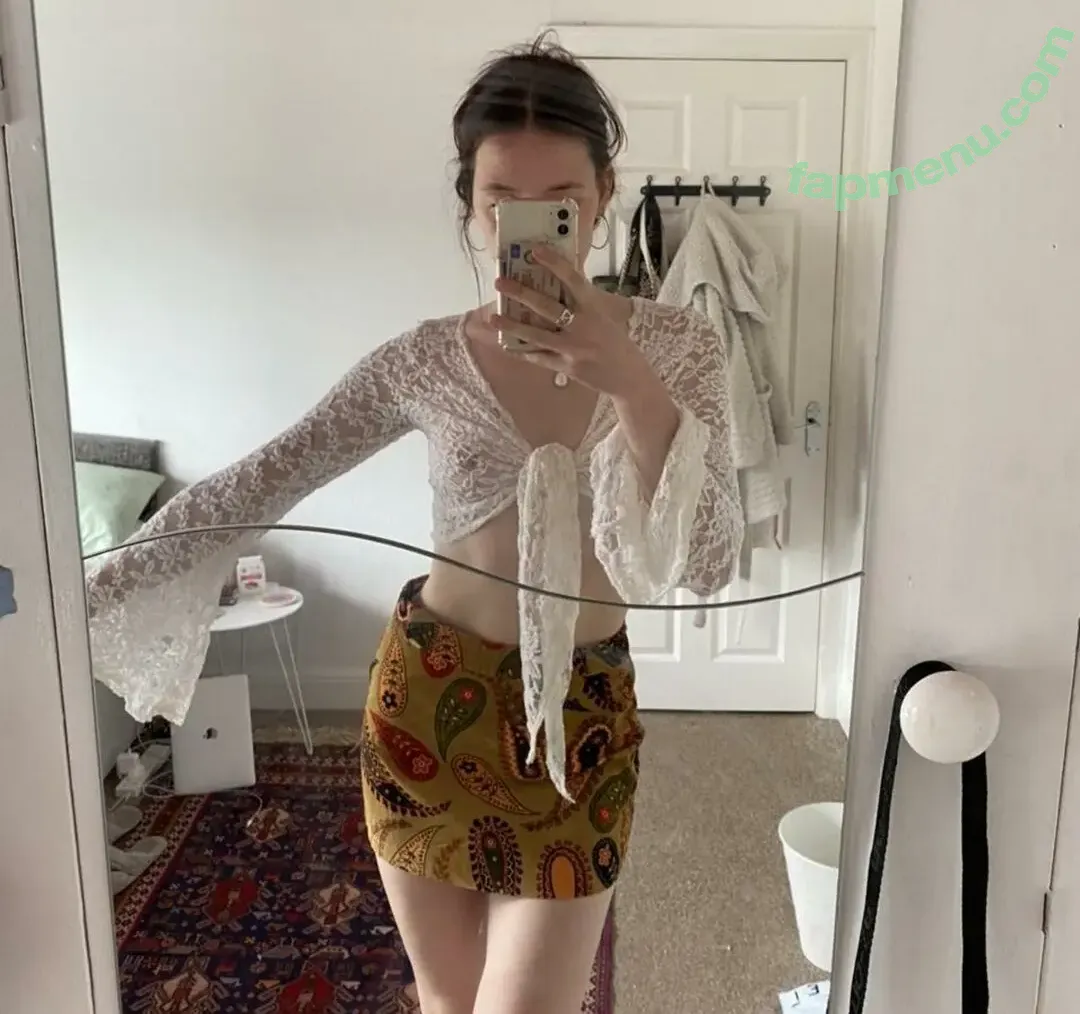 Laura Wilshaw nude photo #0008 (Laura Wilshaw)