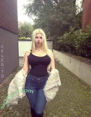 Laura.z57 nude photo #0144