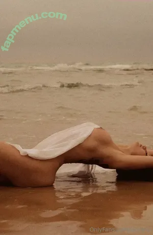 lauraa.rsi / imlaurarsi nude photo #0004