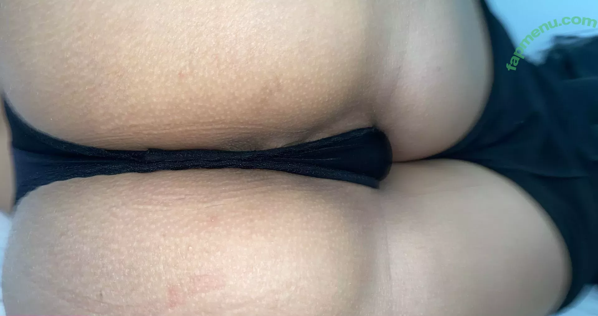 laurabae_ nude photo #0110 (laramonroe_ / laramonroefree)