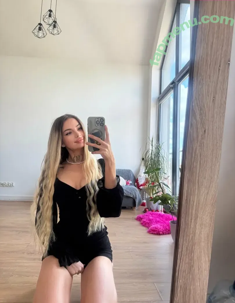 lauraleeee nude photo #0011 (lauraleeee)