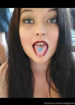 lauraleighxoxo / the.lauraleighxoxo nude photo #0055