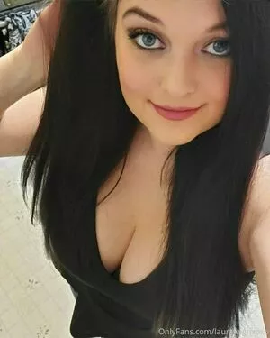 lauraleighxoxo / the.lauraleighxoxo nude photo #0064