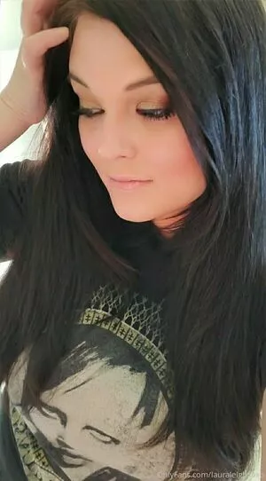 lauraleighxoxo / the.lauraleighxoxo nude photo #0130