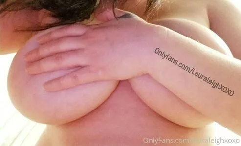 lauraleighxoxo / the.lauraleighxoxo nude photo #0154