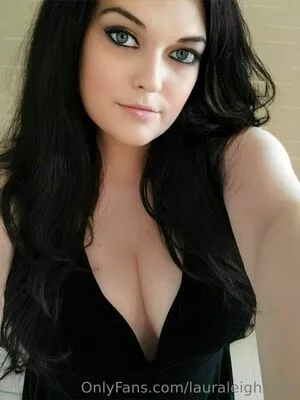 lauraleighxoxo / the.lauraleighxoxo nude photo #0269