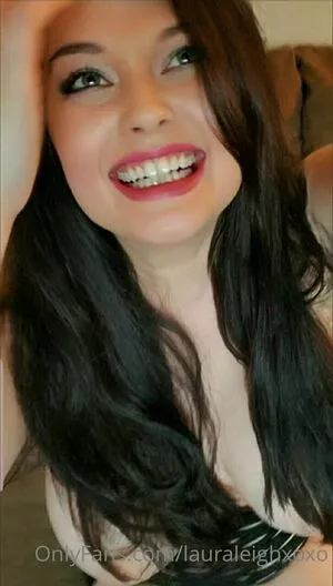 lauraleighxoxo / the.lauraleighxoxo nude photo #0389