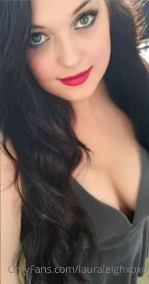 lauraleighxoxo / the.lauraleighxoxo nude photo #0410