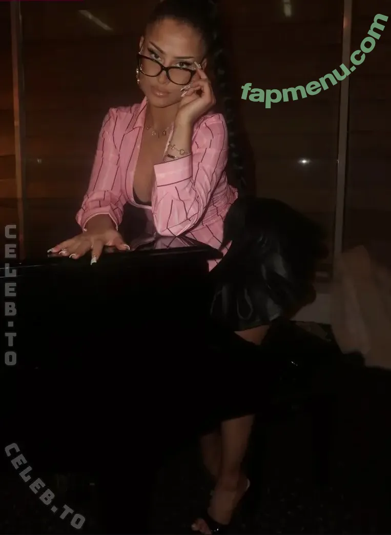 LauraLianaJane nude photo #0210 (ilaydasyt_ / llaura.janee)