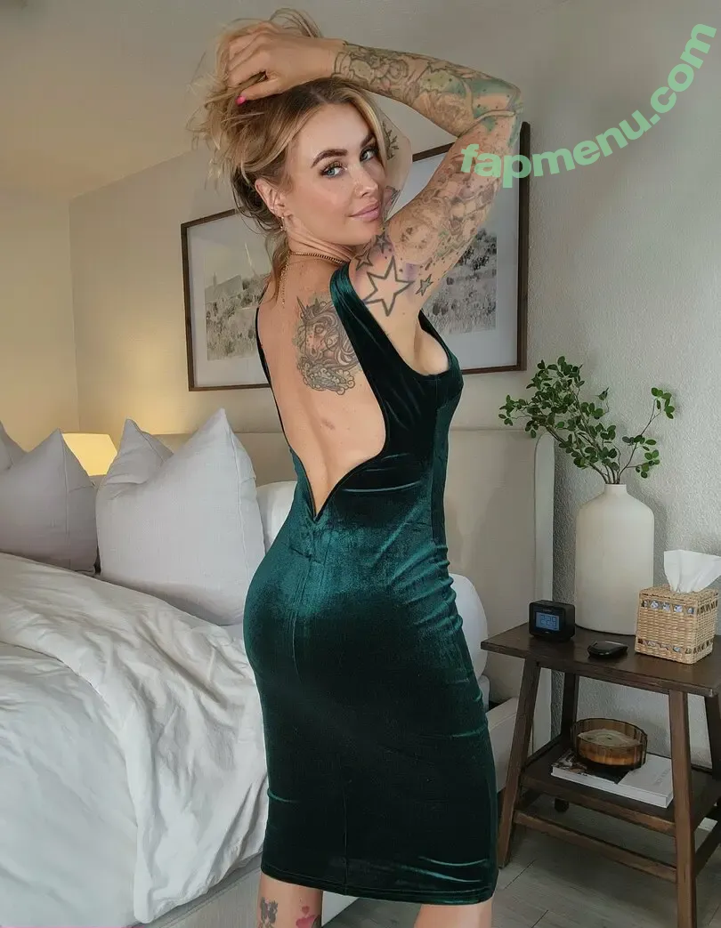 lauralux nude photo #0048 (darthlux)