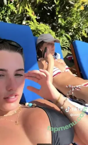 Lauramjj_ / laura.mjj / lauramjj nude photo #0192