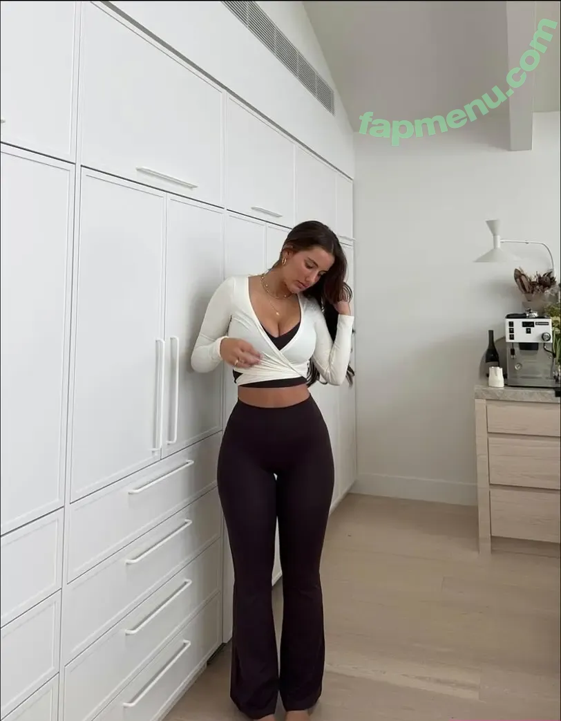 Lauramjj_ nude photo #0160 (lauramjj)