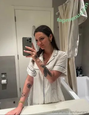 laurarsi / Laurarossicutie nude photo #0017