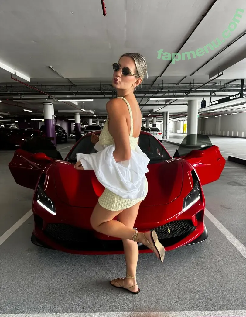 laurasommaruga nude photo #0044 (laurasommaruga)