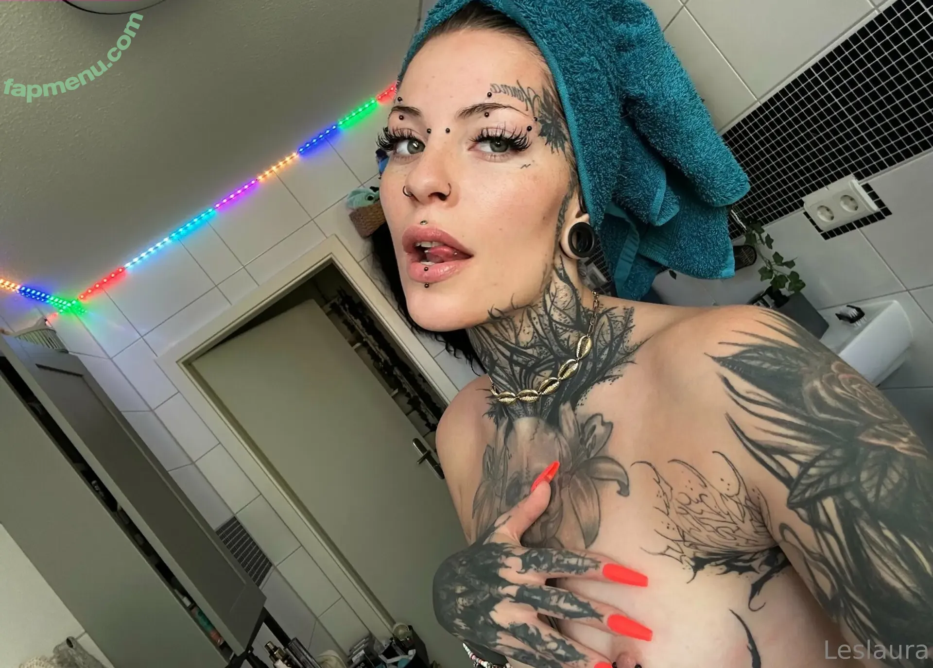Laurasorooo nude photo #0104 (laurachesnok)