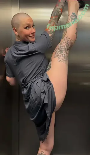  nude photo #0006