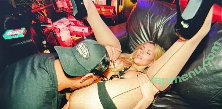 laurawaifuu nude photo #0153 (waifuulauraa)