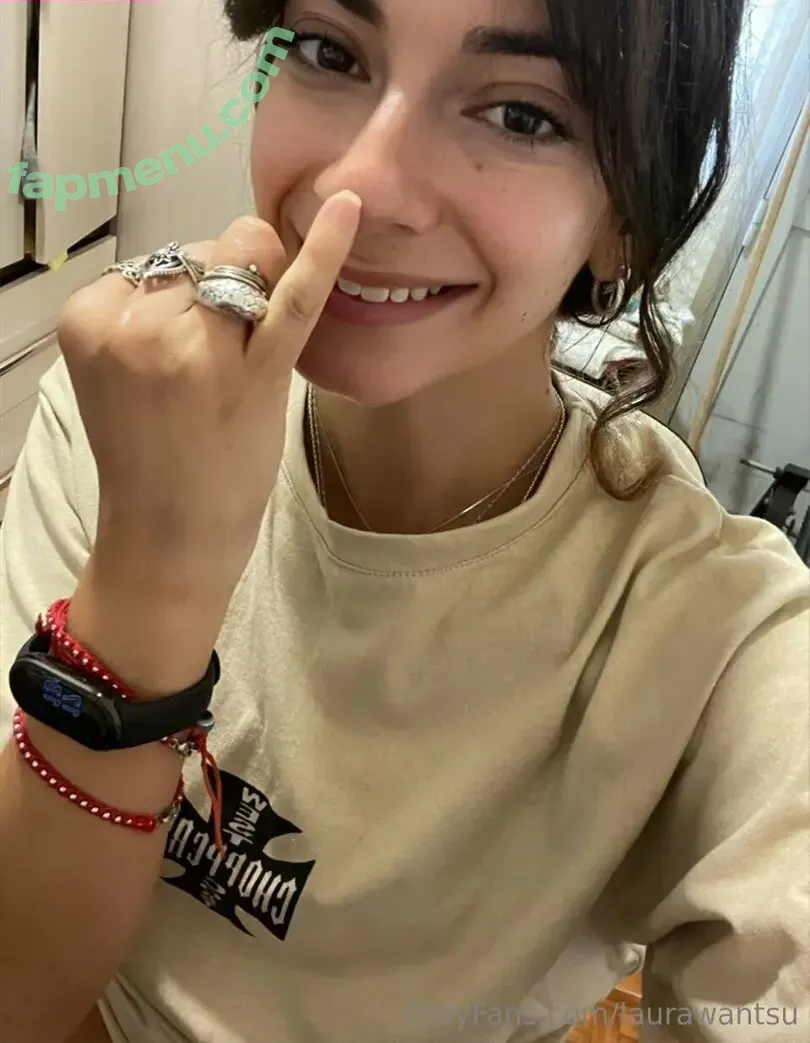 laurawantsu nude photo #0012 (laurawantsu)
