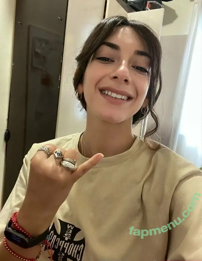 laurawantsu nude photo #0017 (laurawantsu)