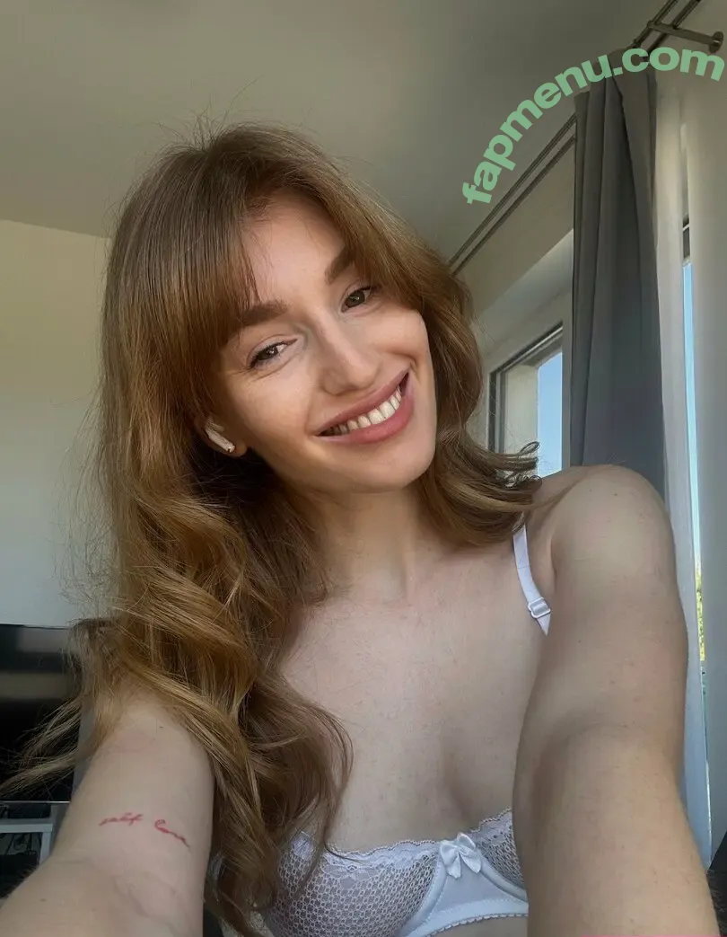 laurawittner nude photo #0023 (laurawittner)
