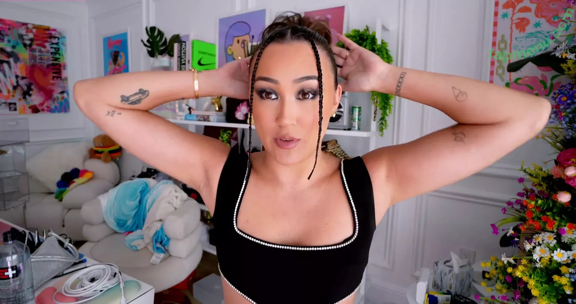 LaurDIY nude photo #0109 (laurx)