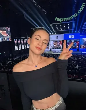 Laure Valée / laure_bv nude photo #0464