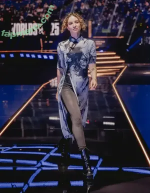 Laure Valée / laure_bv nude photo #0471