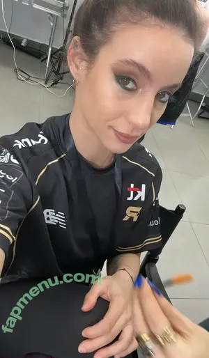 Laure Valée / laure_bv nude photo #0484