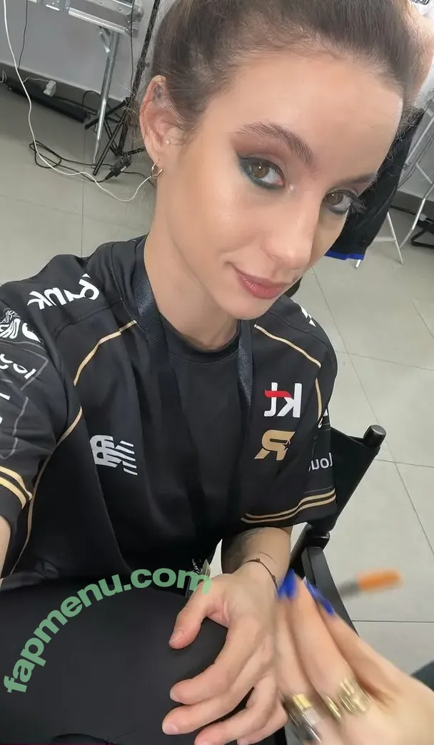 Laure Valée nude photo #0484 (laure_bv)