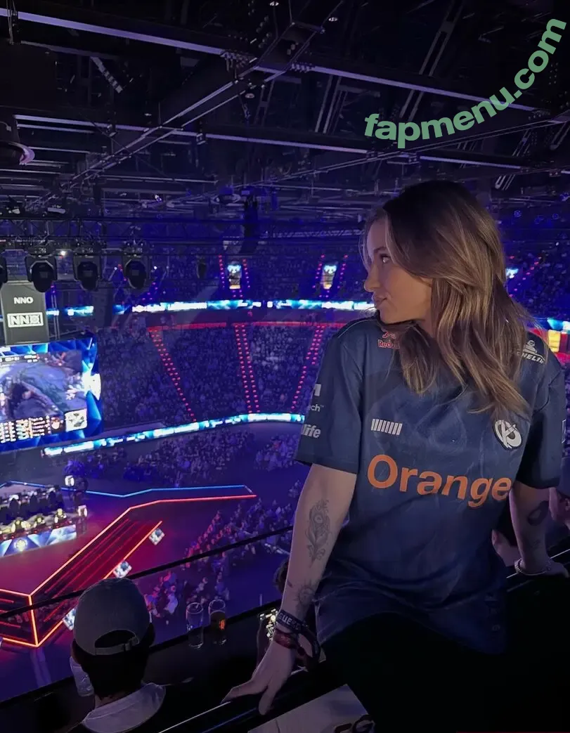 Laure Valée nude photo #0497 (laure_bv)