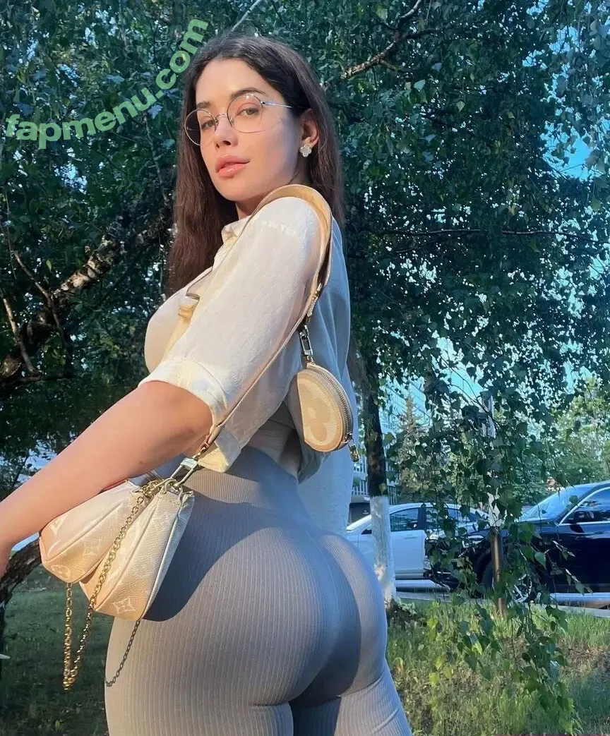 Laureljeune nude photo #0073 (Widowkush1)