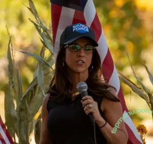 Lauren Boebert / repboebert nude photo #0113