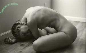 Lauren Bonner / laurenbonnerofficial / laurenybonner nude photo #0412