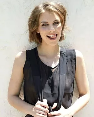 Lauren Cohan / laurencohan / lcohanupdates nude photo #0244