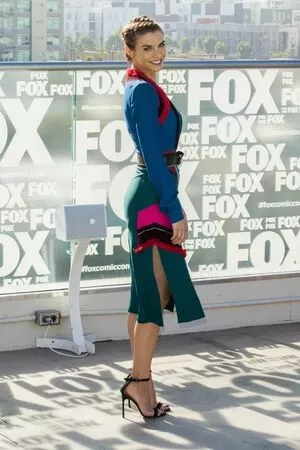 Lauren Cohan / laurencohan / lcohanupdates nude photo #0353