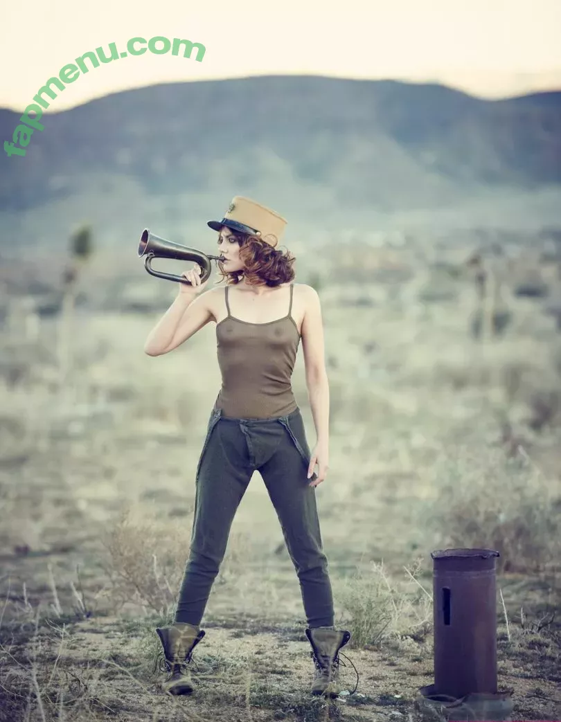 Lauren Cohan nude photo #0096 (laurencohan / lcohanupdates)