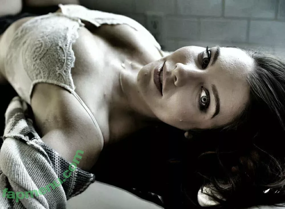 Lauren Cohan nude photo #0194 (laurencohan / lcohanupdates)