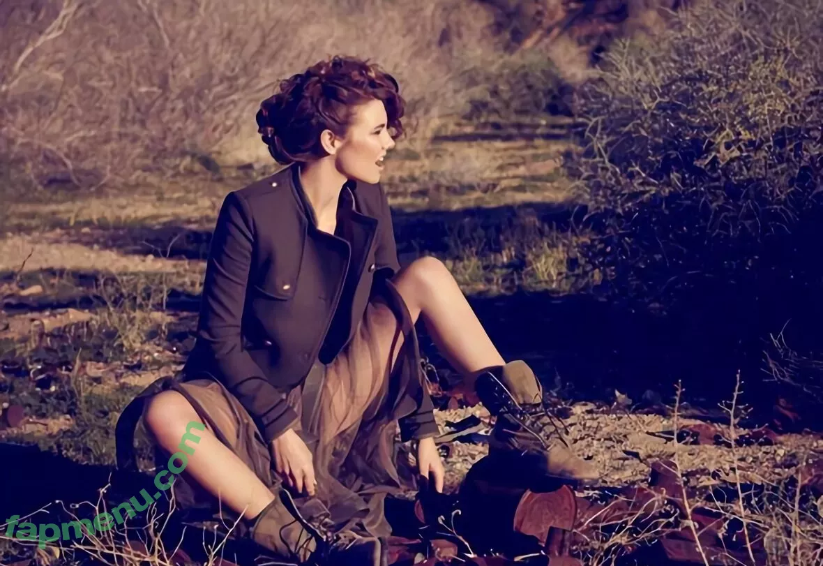 Lauren Cohan nude photo #0286 (laurencohan / lcohanupdates)