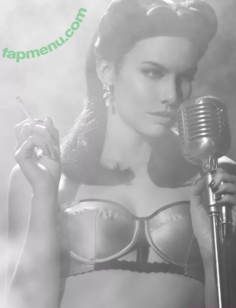 Lauren Cohan nude photo #0313 (laurencohan / lcohanupdates)