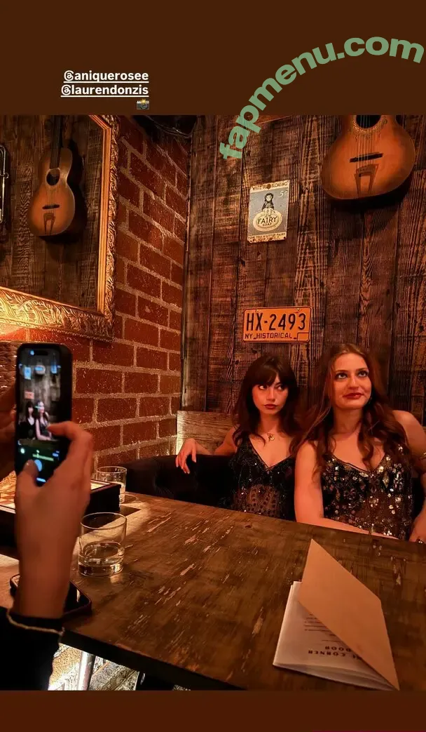 Lauren Donzis nude photo #0168 (laurendonzis)