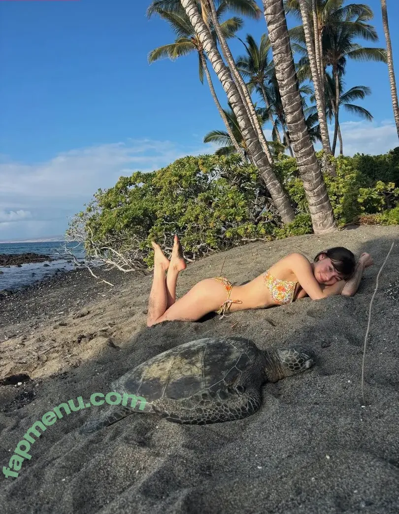 Lauren Donzis nude photo #0176 (laurendonzis)