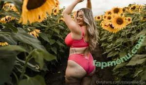 Lauren Edge / itslaurenedge nude photo #0003