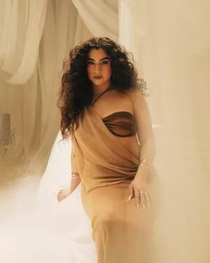 Lauren Jauregui / laurenjauregui nude photo #0235