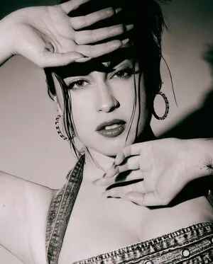 Lauren Jauregui / laurenjauregui nude photo #0451
