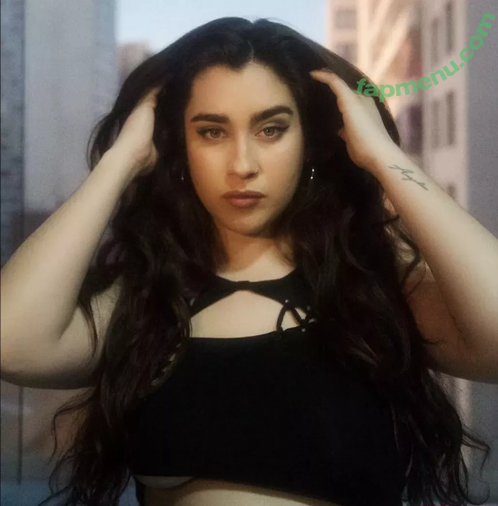 Lauren Jauregui nude photo #0345 (laurenjauregui)