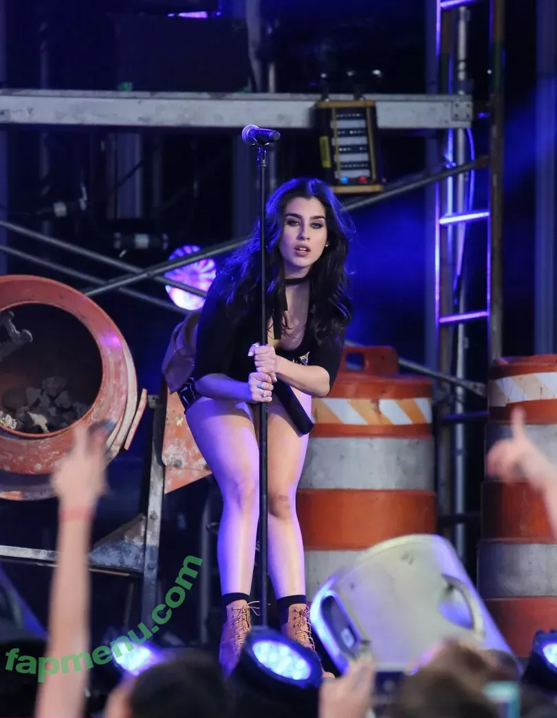 Lauren Jauregui nude photo #0543 (laurenjauregui)