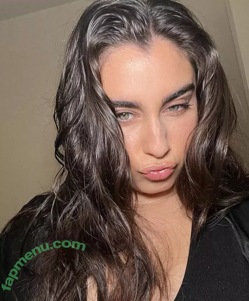 Lauren Jauregui nude photo #0600 (laurenjauregui)