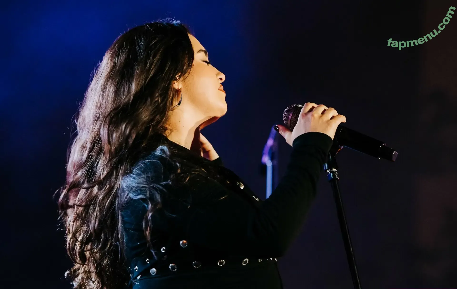 Lauren Jauregui nude photo #0950 (laurenjauregui)