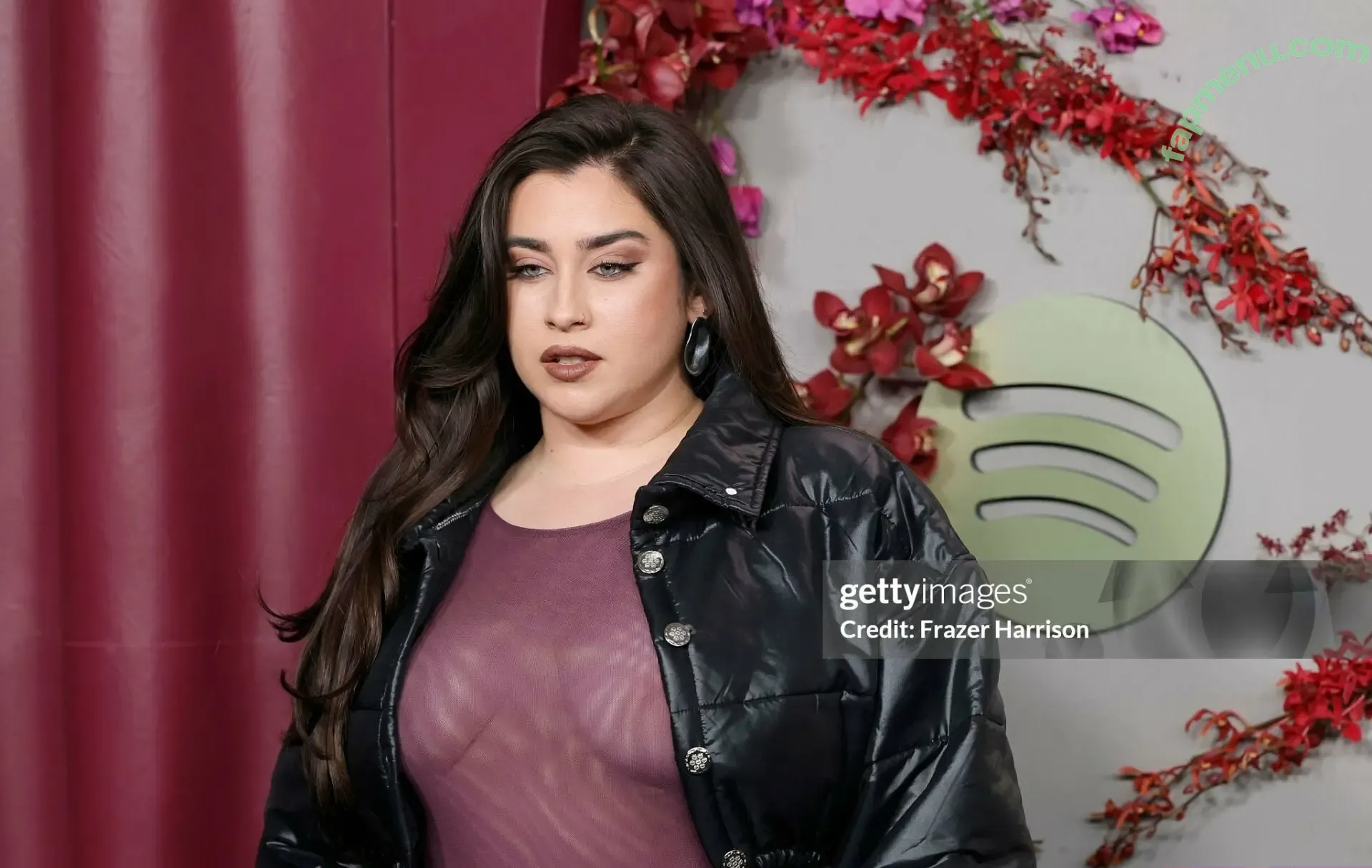 Lauren Jauregui nude photo #1009 (laurenjauregui)