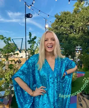 Lauren Laverne / laurenlaverne nude photo #0049